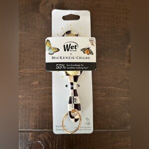 MacKenzie-Childs x Wet Brush Black White Courtly Check Keychain Brush Detangler